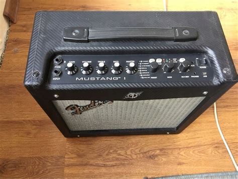 fender mustang i v2 70w